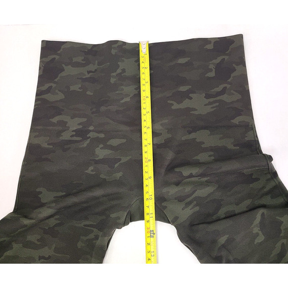 SPANX Look At Me Now Seamless Leggings XL Green Camo High Waist Full Length - Picture 9 of 10